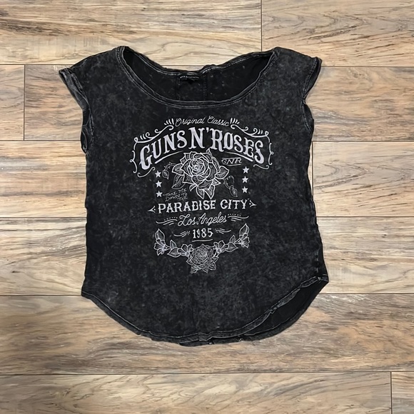 Rock & Republic Tops - Women’s graphic t-shirt